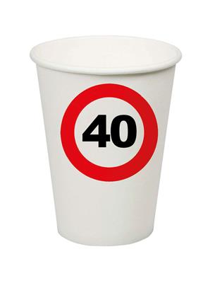 8 bekers traffic 40 jaar