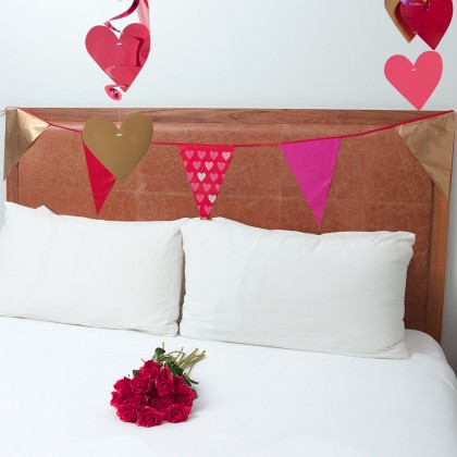 Set 3 Decoratieswirls Love 3 kleuren (85 cm)